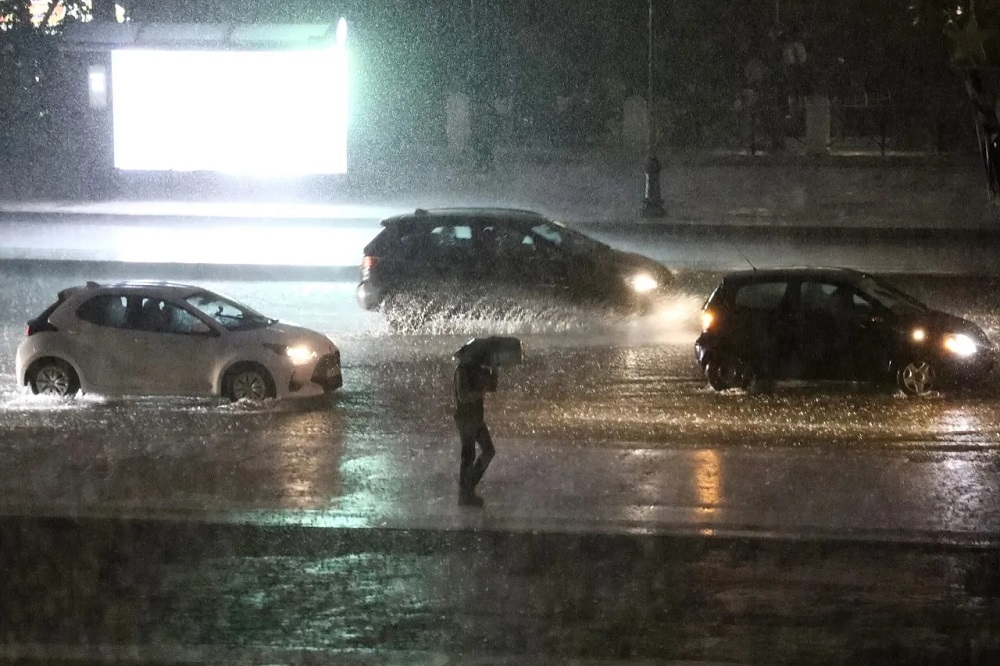 <strong>العاصفة بايرون </strong>