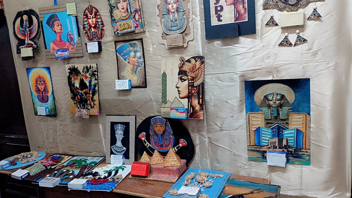 قبيصي يفتتح معرض نتائج العام الجديد ويشيد بتألق وإبداع الأنشطة بتعليم الفيوم فى تصميم وعرض 400 نتيجة جديدة بالمعرض