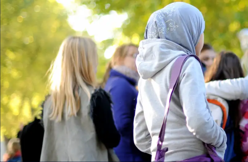 <strong>النمسا تقر حظر الحجاب على الفتيات</strong>