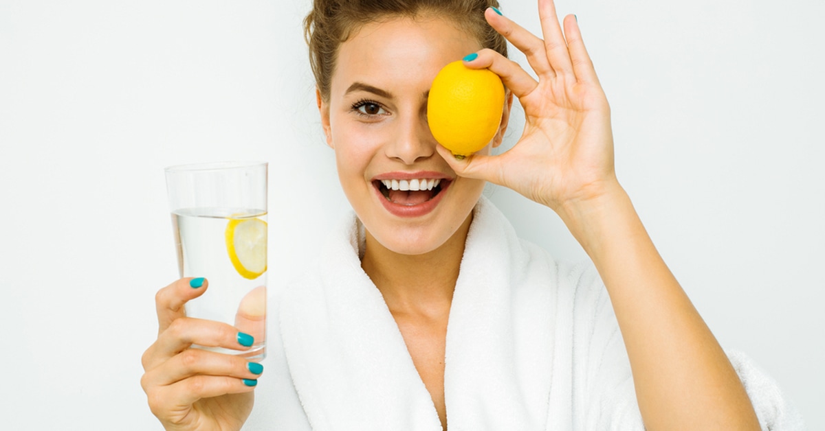 فيتامين سي وتأثيره على الأسنان والكبد