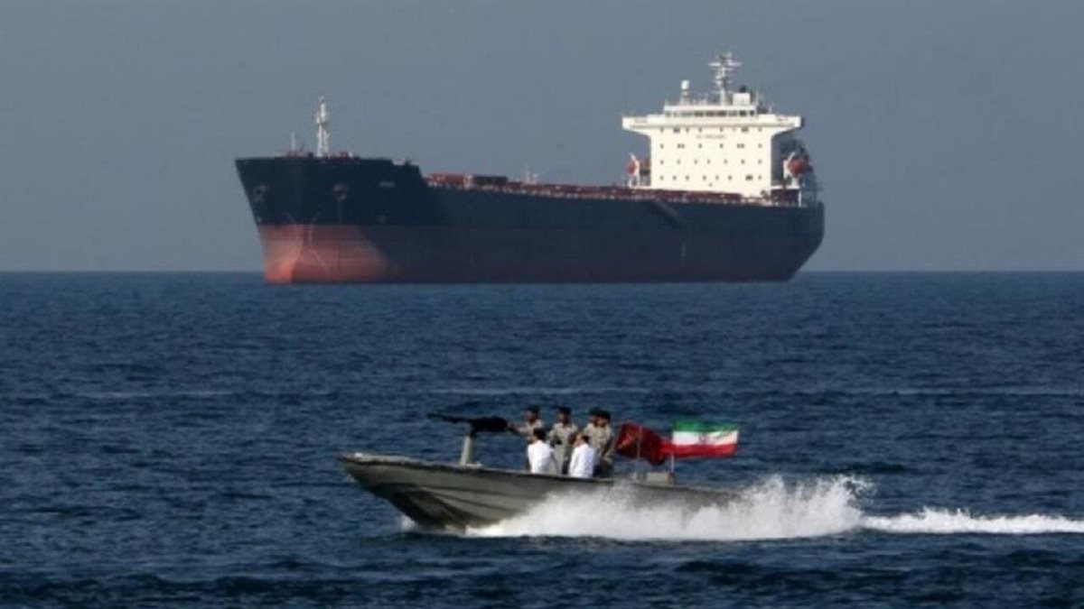 استمرار احتجاز ناقلات النفط في السواحل الفنزويلية