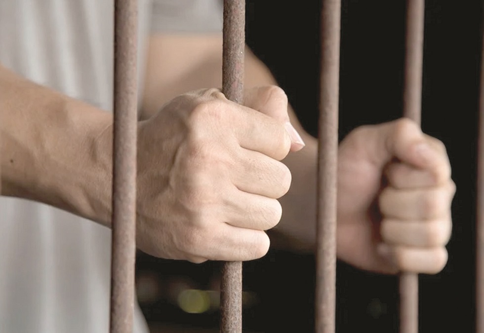 <strong>حبس فرد الأمن المتهم بالتحرش بـ12 طفلًا</strong>