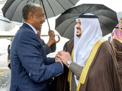 <strong>استقبال الفريق أول ركن عبد الفتاح البرهان بالرياض</strong>