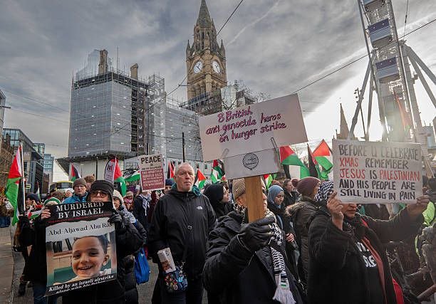 <strong>مظاهرات حاشدة لدعم الشعب الفلسطيني في غزة</strong>