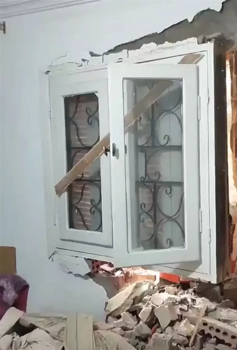 اثار الحادث