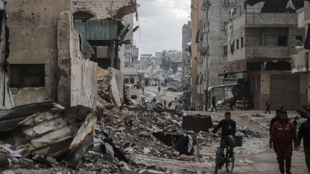 <strong>غزة</strong>