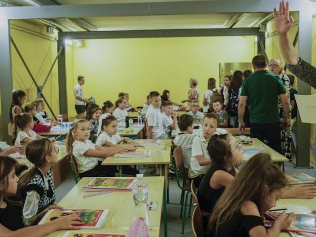 مدارس أوكرانية تحت الارض