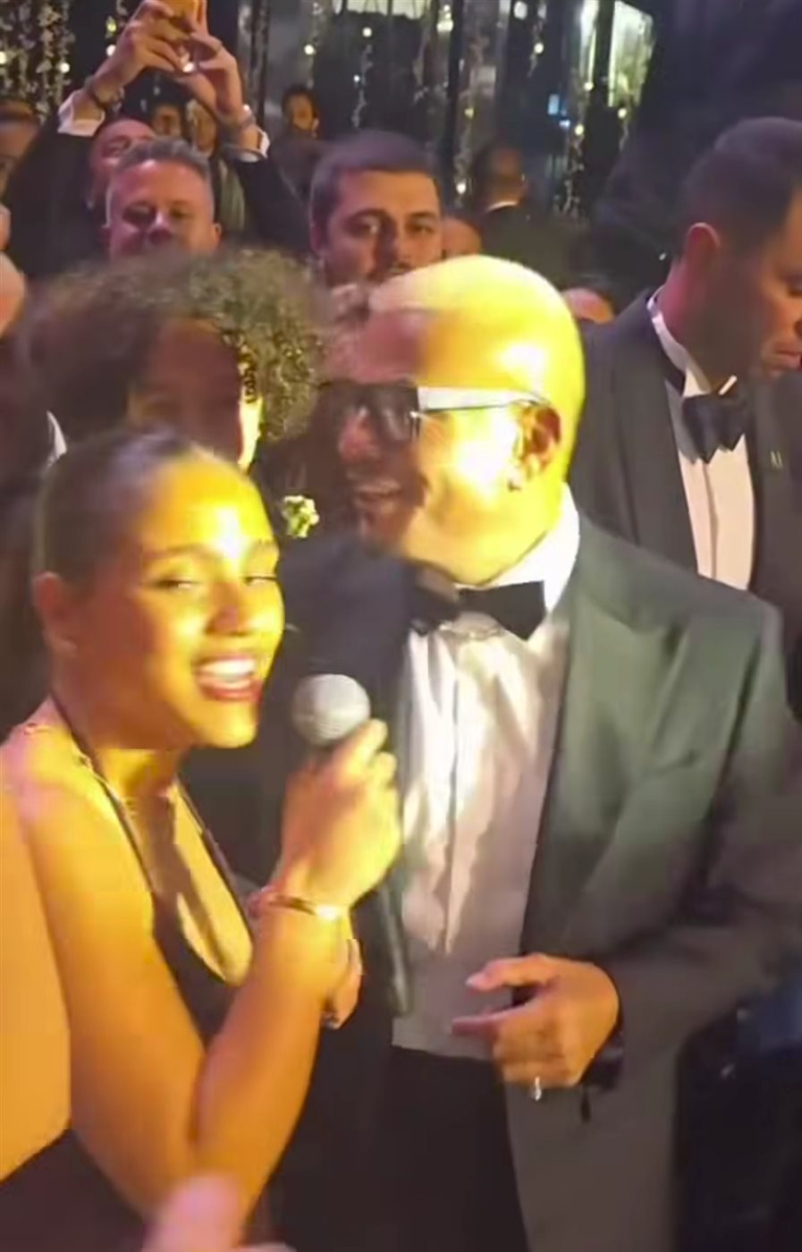 حفل زفاف مدير أعمال عمرو دياب