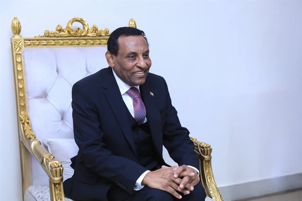 رئيس وزراء السودان كامل إدريس