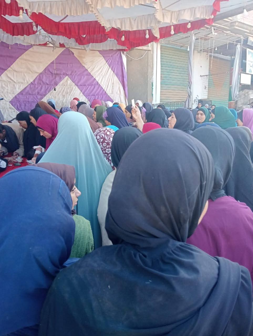 توافد الناخبين على اللجان الإنتخابية بجولة الإعادة بالدائرة الأولى والرابعة با