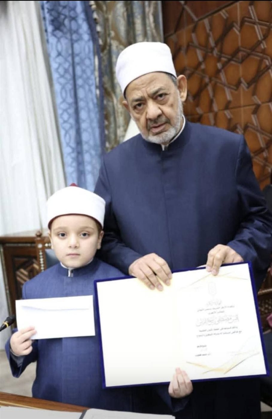 شيخ الأزهر والنابغة أنس مصطفى ربيع