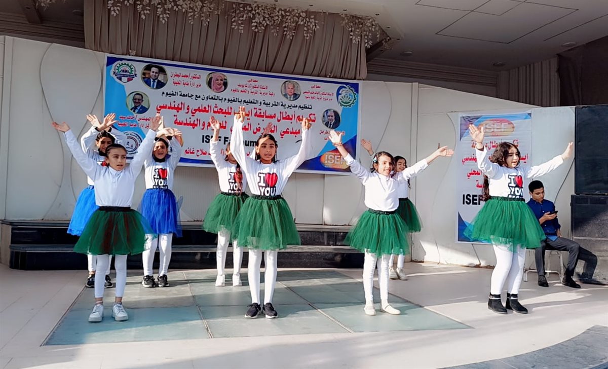 تكرم طلاب إدارة طامية التعليمية الفائزين بالمشاريع المصعدة في معرض آيسف للعلوم والهندسة 2025م