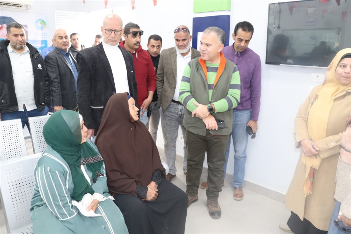 رئيس مياه الفيوم يوجه بتسهيل إجراءات توصيل مياه الشرب والصرف الصحي بمركز خدمة عملاء أبشواي