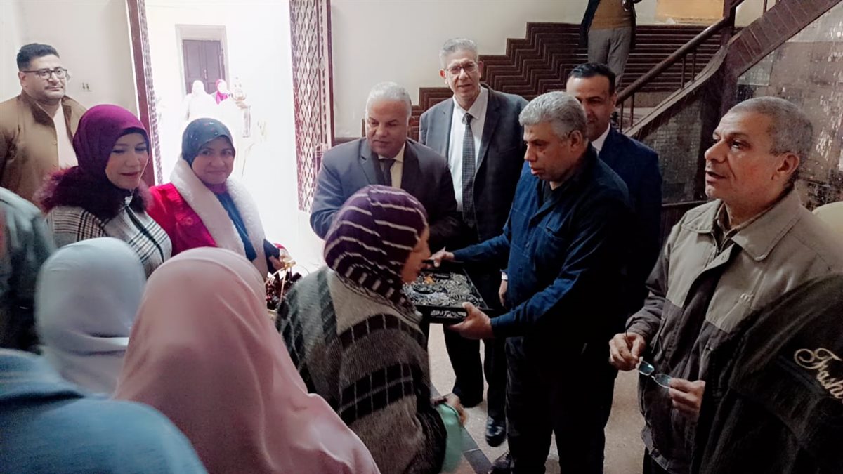 مدير تعليم الفيوم وحدة التواصل ودعم المعلمين تصنع بهجة العام الجديد 2026