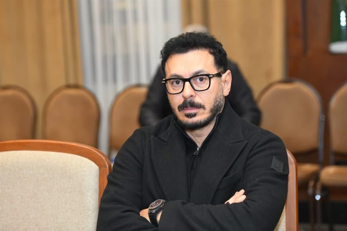 نجوم الفن في عزاء والدة الفنان هاني رمزي