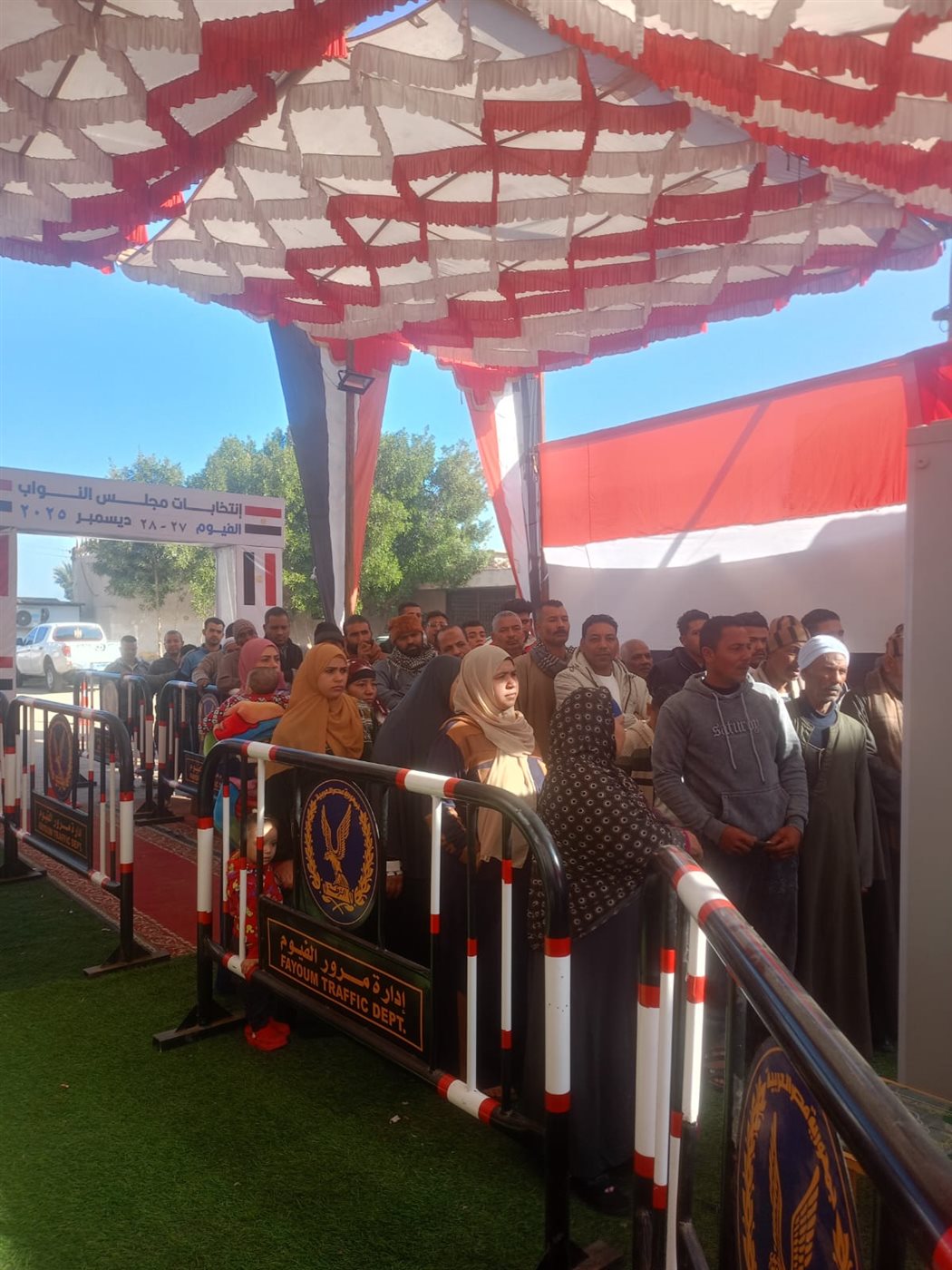 إقبال المواطنين على لجان الدائرة الثالثة بالفيوم في الساعات الأولى من جولة الإعادة