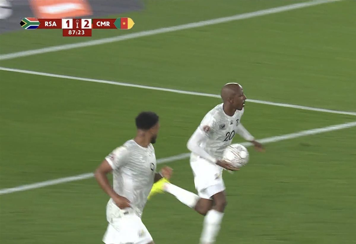 الكاميرون وجنوب أفريقيا