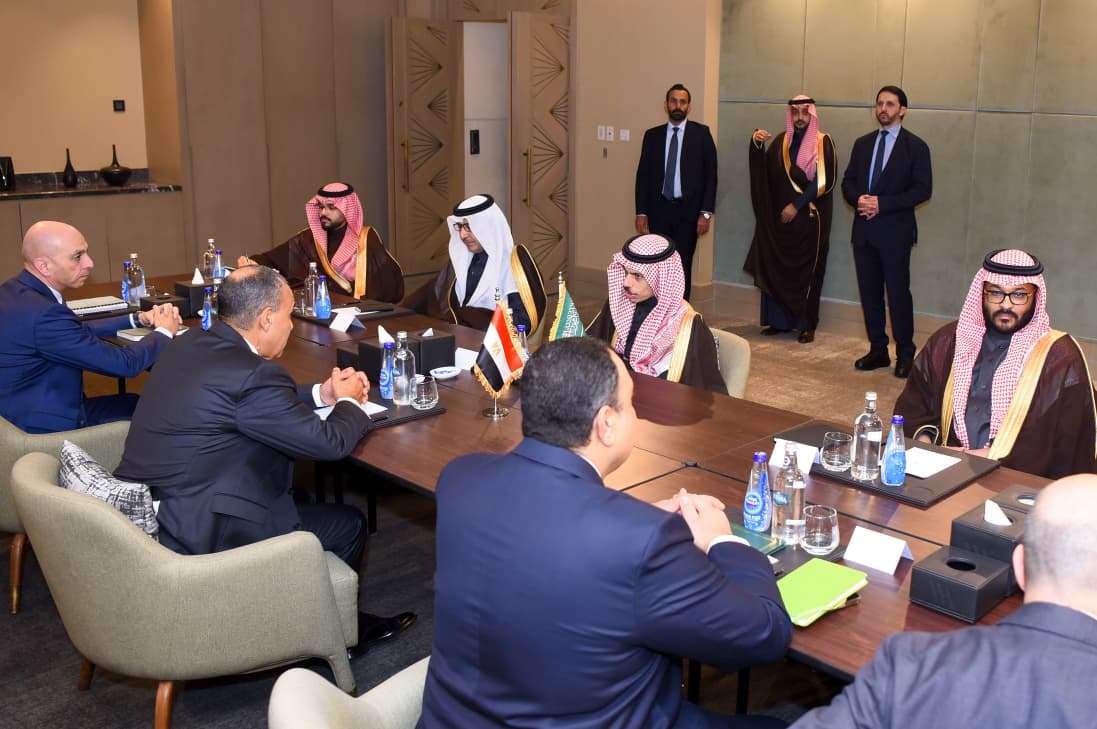 <strong>وزير الخارجية يعقد مباحثات ثنائية مع نظيره السعودي</strong>