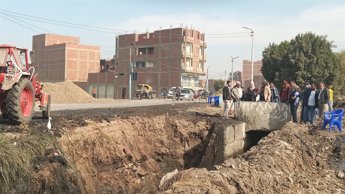 رئيس مركز ابشواى تتفقد تنفيذ مشروعات الخطة الاستثمارية بمركز ابشواي
