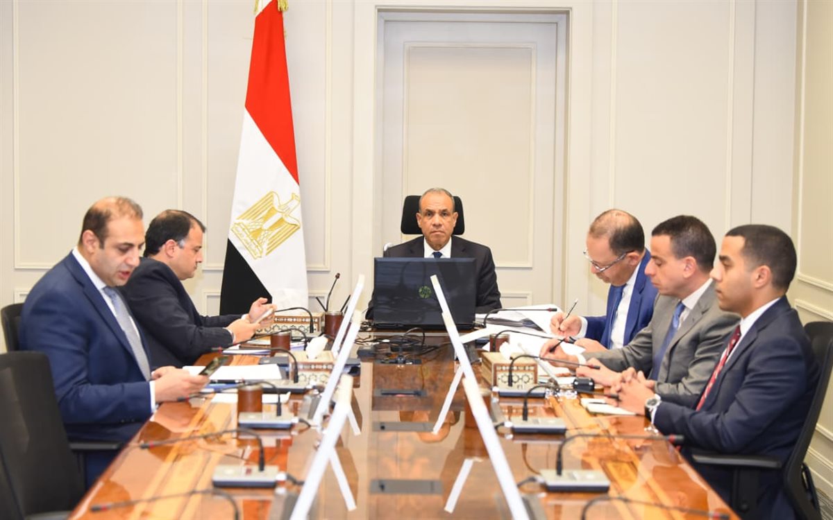 <strong>وزير الخارجية أمام مجلس السلم</strong>