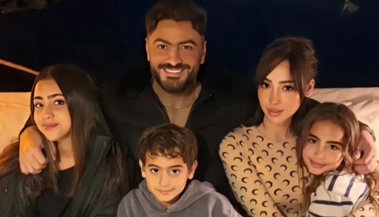 تامر حسني وبسمة بوسيل وأبنائهما