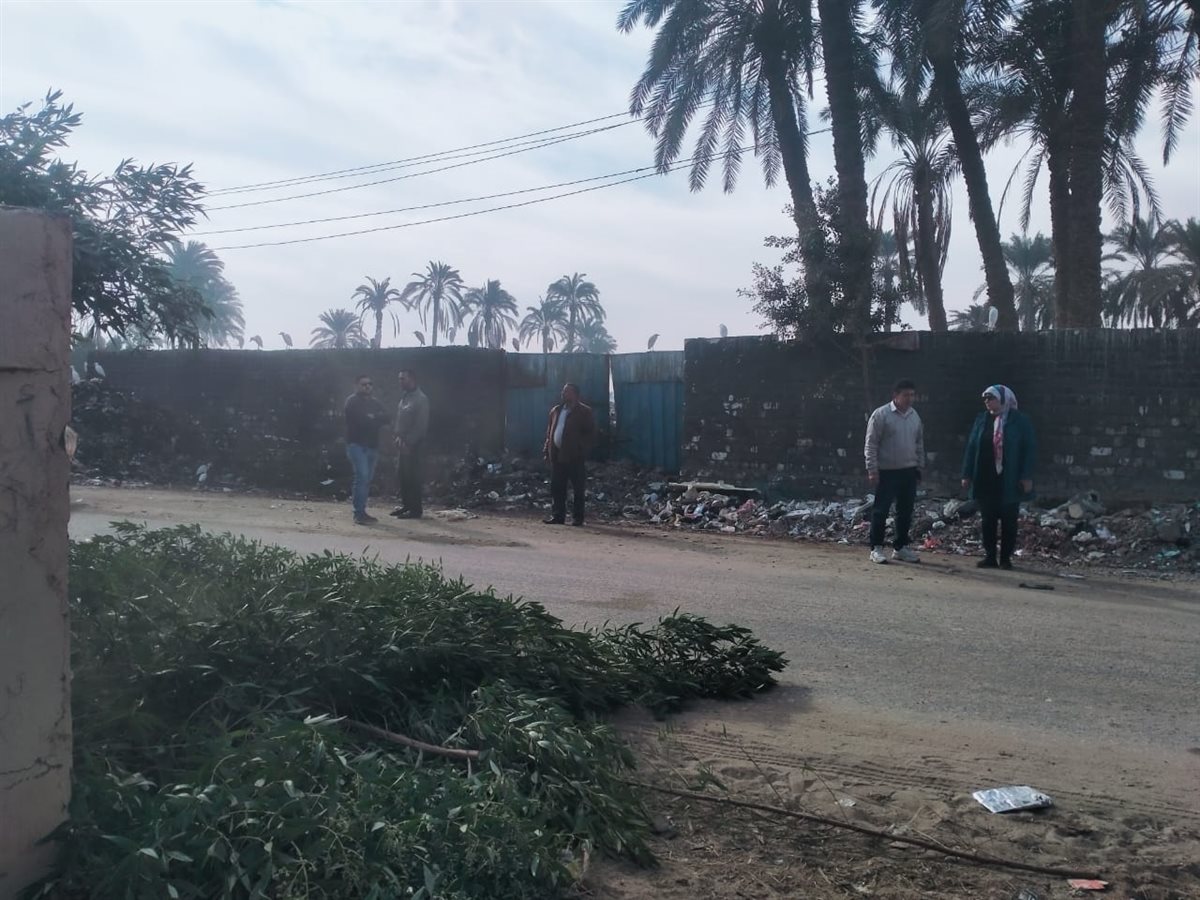 رئيس مركزابشواى: رفع ٣٤٠ طن قمامة ومخلفات بحملة نظافة لأعمال التشجير والتجميل<br>&nbsp;