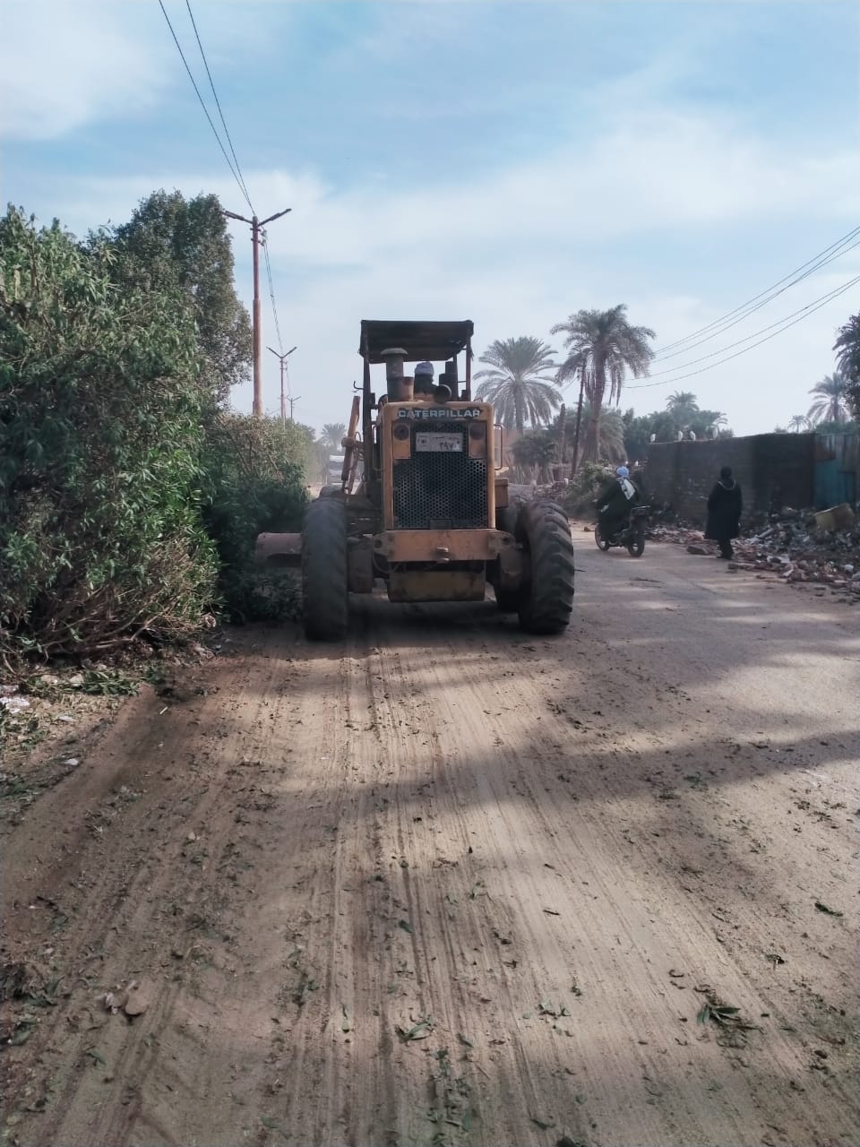 رئيس مركزابشواى: رفع ٣٤٠ طن قمامة ومخلفات بحملة نظافة لأعمال التشجير والتجميل<br>&nbsp;
