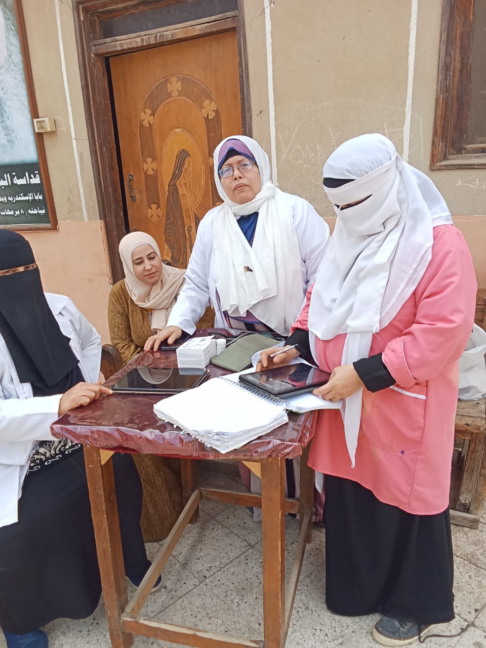 وكيل وزارة الصحة: انتشار الفرق الطبية لتامين إحتفالات عيد الميلاد المجيد بالفيوم<br>&nbsp;