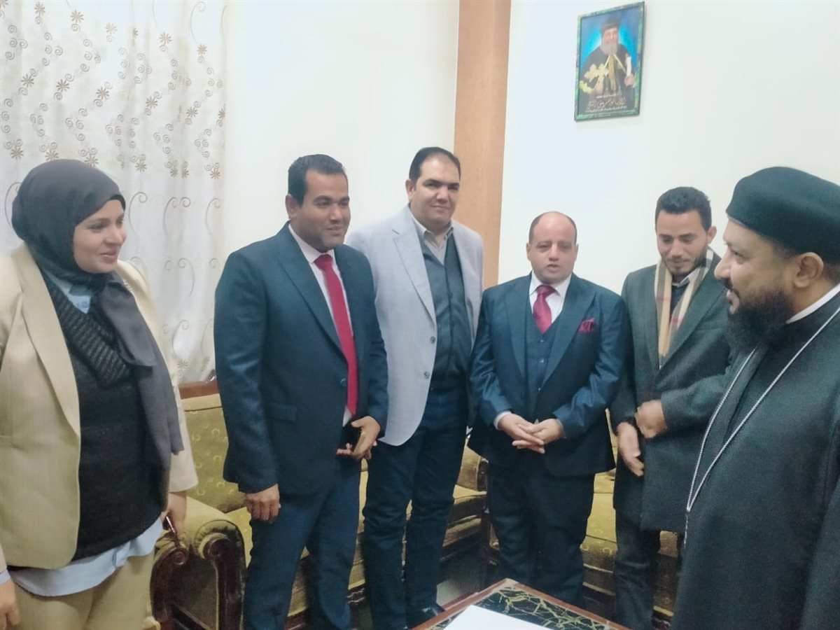رئيس مركزابشواى تقدم التهنئة للإخوة الأقباط بعيد الميلاد المجيد خلال زيارتها لكافة كنائس المركز
