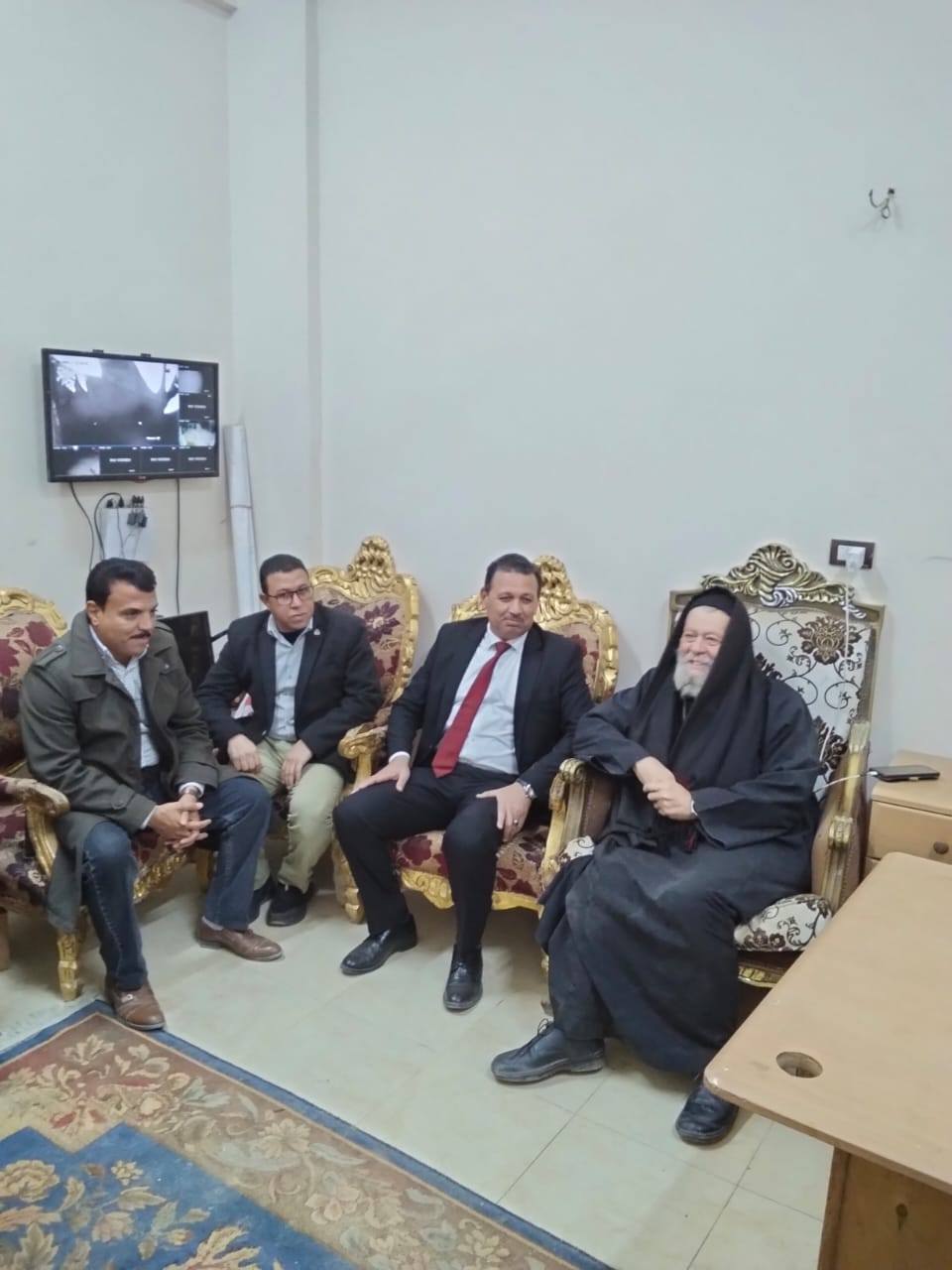 رئيس مركز ومدينة يوسف الصديق يقدّم التهنئة لأقباط المركز بعيدهم