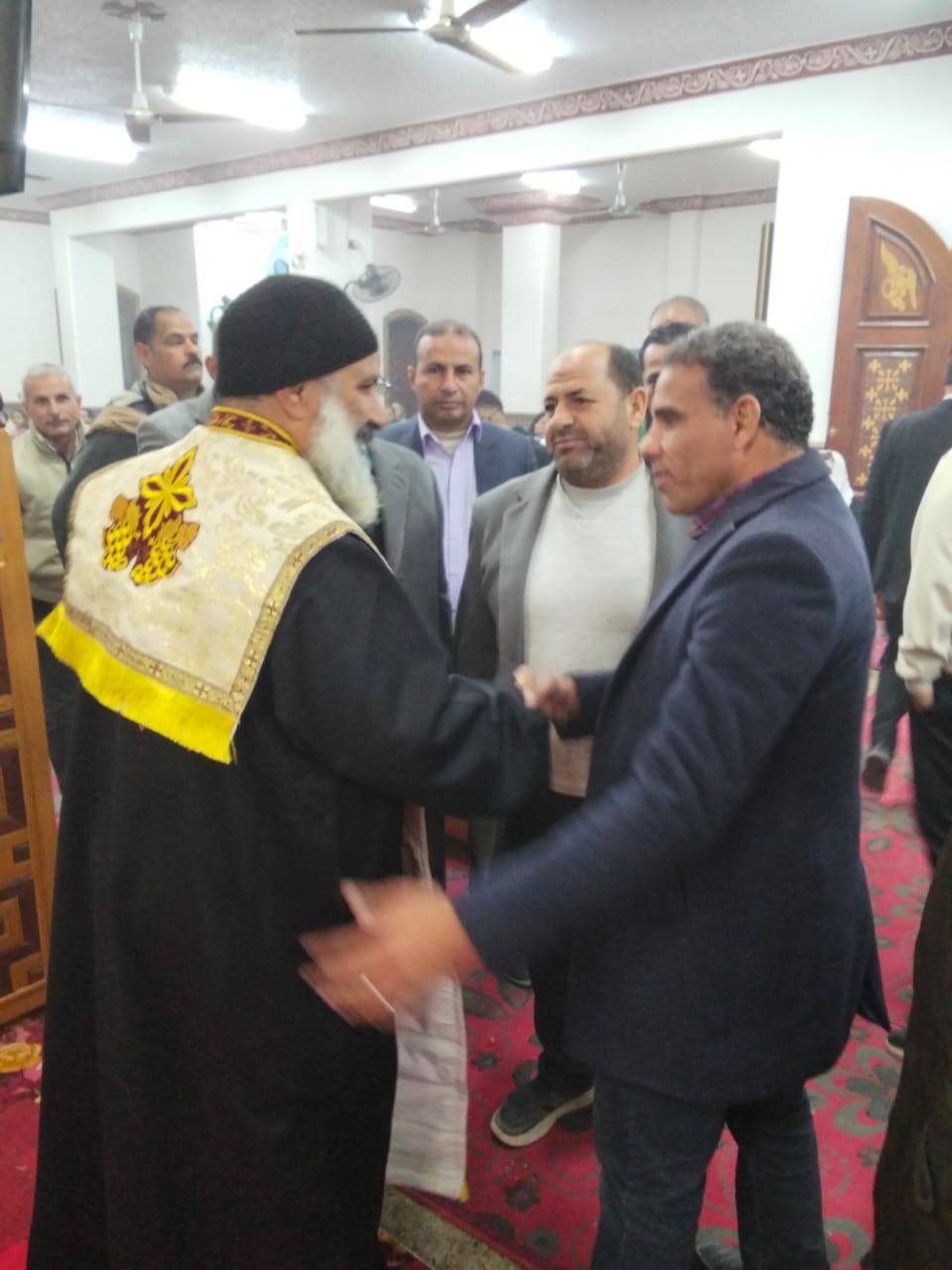 رئيس مركز ومدينة يوسف الصديق يقدّم التهنئة لأقباط المركز بعيدهم