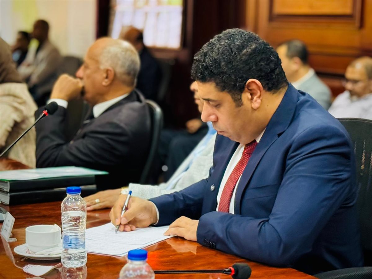 <strong>عادل زيدان</strong>
