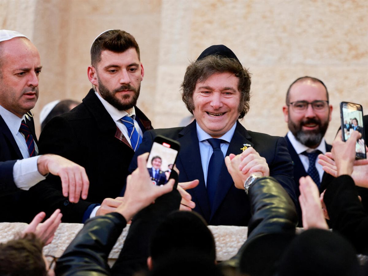 <strong>الأرجنتين تؤجل نقل سفارتها لدى إسرائيل إلى القدس</strong>