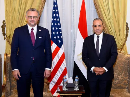 <strong>وزير الخارجية ومستشار ترامب</strong>
