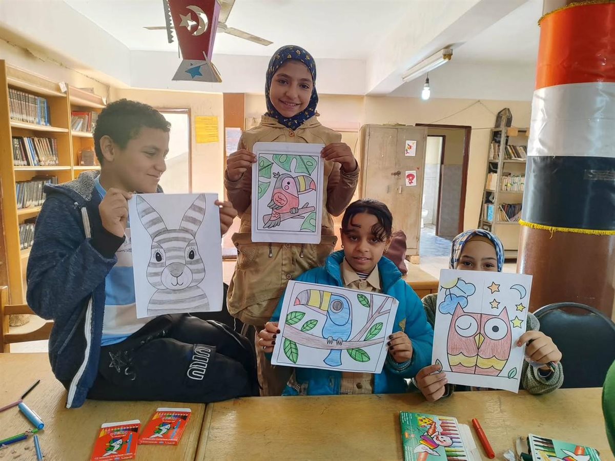 ألوان تبهج القلوب وتحرر طاقة الأطفال ورش رسم وتلوين في مكتبة اللاهون بالفيوم