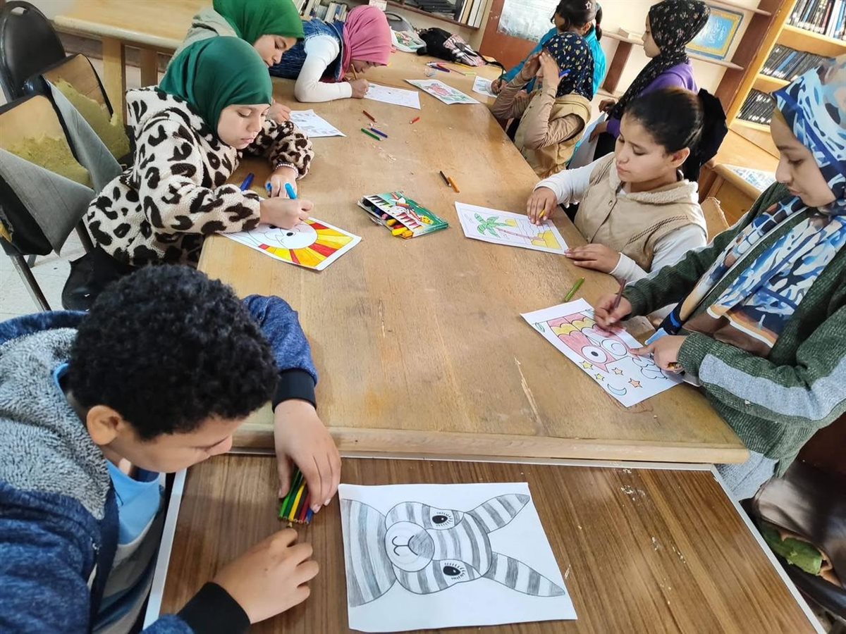 ألوان تبهج القلوب وتحرر طاقة الأطفال ورش رسم وتلوين في مكتبة اللاهون بالفيوم