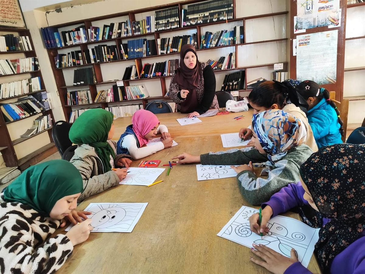 ألوان تبهج القلوب وتحرر طاقة الأطفال ورش رسم وتلوين في مكتبة اللاهون بالفيوم