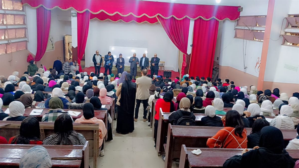 قبيصي: يشيد بتنظيم القوافل التعليمية والمراجعات المجانية لطلاب الشهادة الإعدادية والثانوية بغرب الفيوم