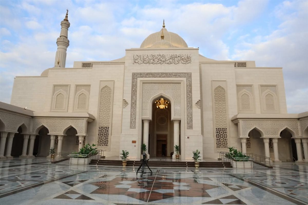 مسجد العزيز الحكيم بالمقطم