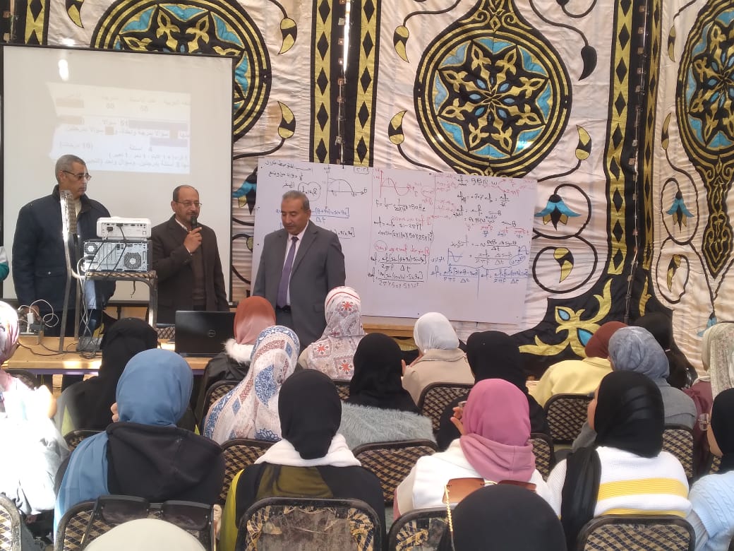 تعليم الفيوم: مراجعات مجانية لطلاب الشهادة الإعدادية بمدارس الشواشنة الإعدادية والثانوية&nbsp;
