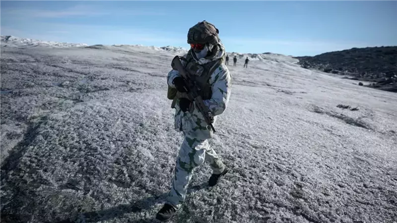 <strong>بلجيكا ترسل ضابط واحد لجرينلاند</strong>