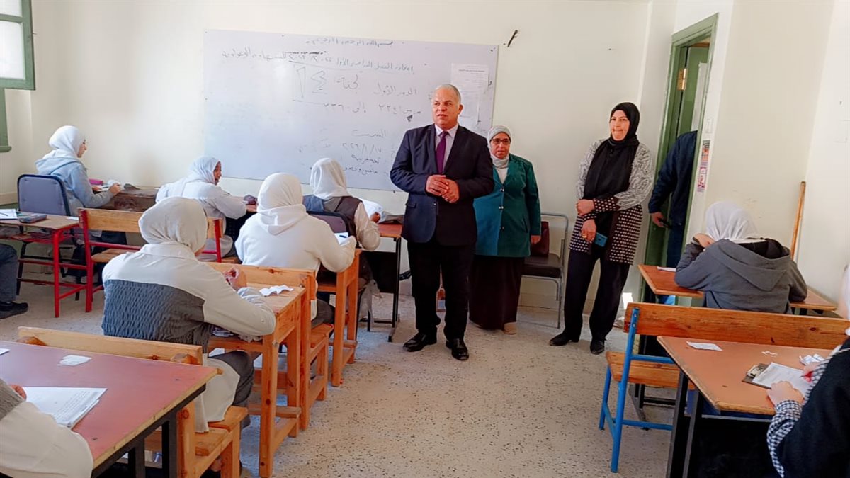 قبيصي 78343 طالب يؤدون امتحان اللغة العربية فى أول أيام امتحانات الشهادة الإعدادية بالفيوم