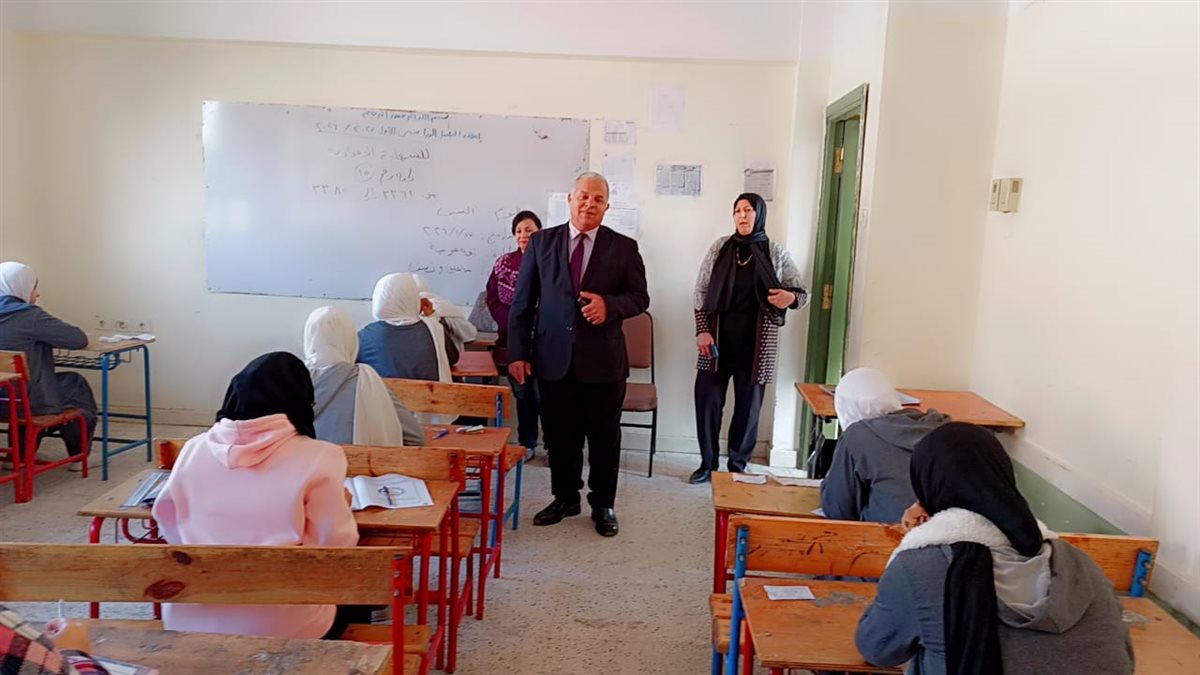 قبيصي 78343 طالب يؤدون امتحان اللغة العربية فى أول أيام امتحانات الشهادة الإعدادية بالفيوم
