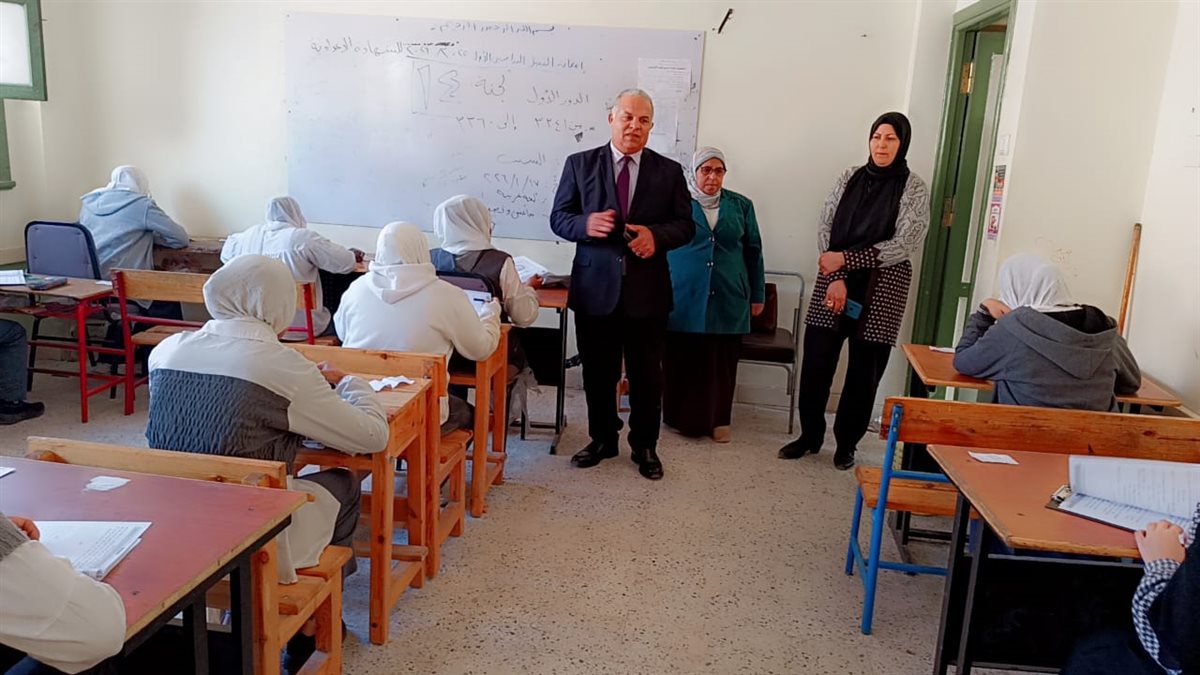 قبيصي 78343 طالب يؤدون امتحان اللغة العربية فى أول أيام امتحانات الشهادة الإعدادية بالفيوم