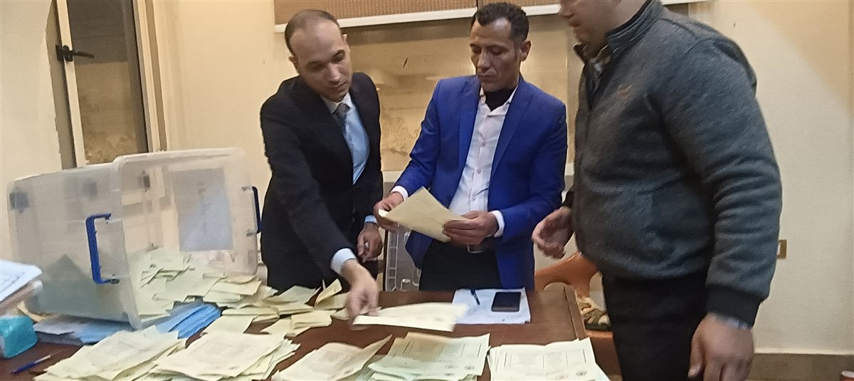 بدء فرز الأصوات فى أنتخابات نقابة المحاميين بالفيوم على مقعد النقيب والأعضاء الفرعيين&nbsp;