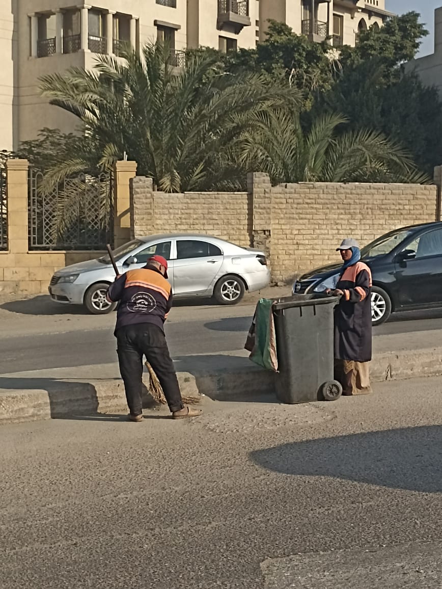 جانب من أعمال النظافة