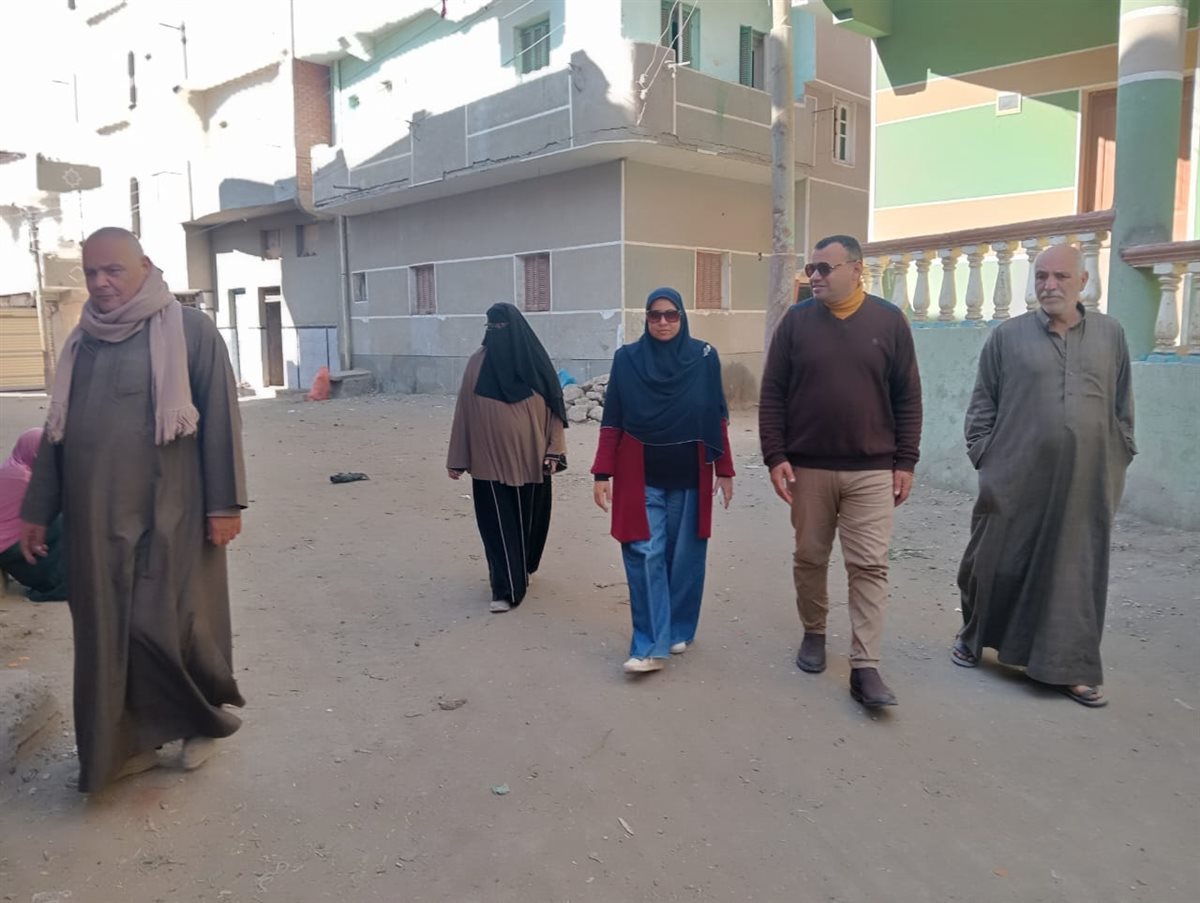 مياه الفيوم تواصل نزولها الميداني بقرى وعزب سنورس المتأثرة بالسدة الشتوية لتوعية المواطنين