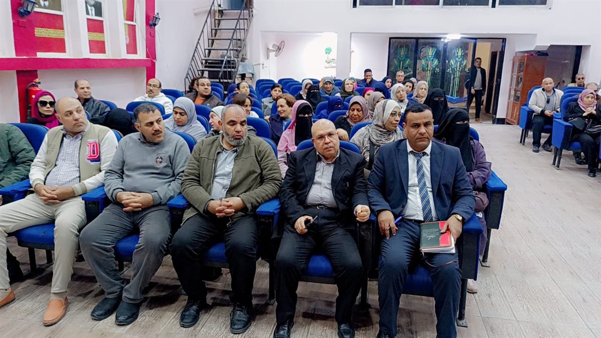 مدير تعليم الفيوم يناقش أهم المشكلات التي تواجه المعلمين خلال الفصل الداسى الثاني ومقترحاتهم للتطوير