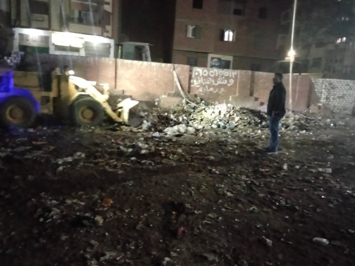 حملات مكبرة للنظافة ورفع الإشغالات بشوارع وأحياء مدينة الفيوم&nbsp;