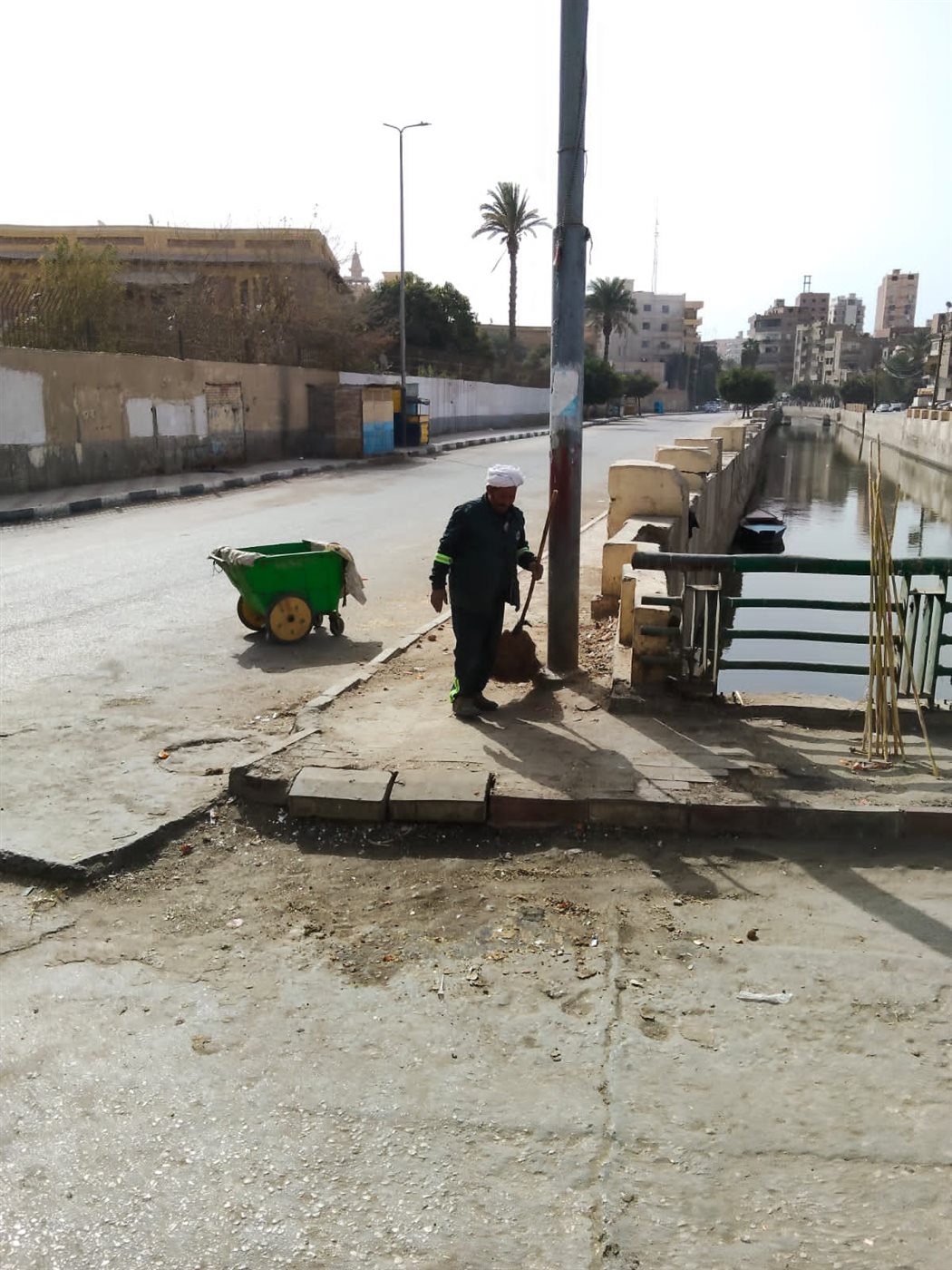 استمرار الحملات المكبرة للنظافة ورفع الإشغالات بميادين وشوارع مدينة الفيوم&nbsp;